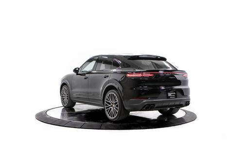 2022 Porsche Cayenne 