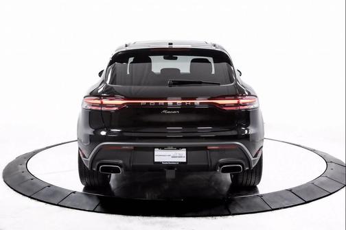 2025 Porsche Macan AWD