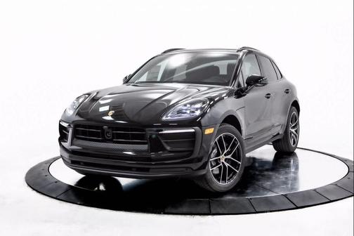 2025 Porsche Macan AWD