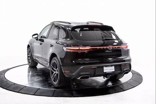 2025 Porsche Macan AWD