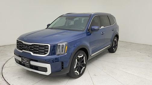Midnight 2024 Kia Telluride S