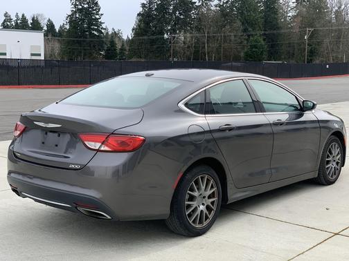 2015 Chrysler 200 Limited