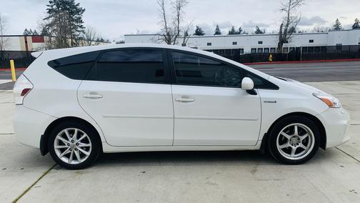 2012 Toyota Prius v Two