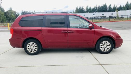 2012 Kia Sedona LX
