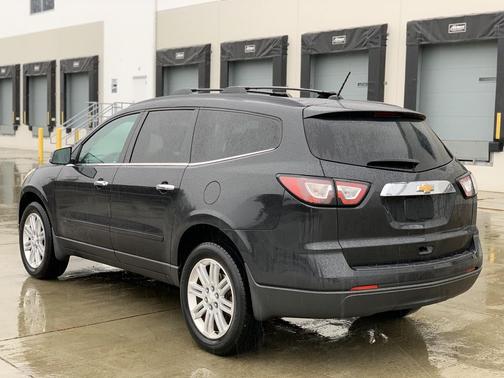 Black Granite Metallic 2013 Chevrolet Traverse 1LT