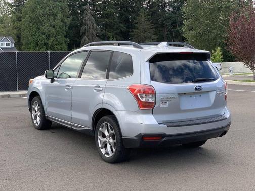 Ice Silver Metallic 2016 Subaru Forester 2.5i Touring