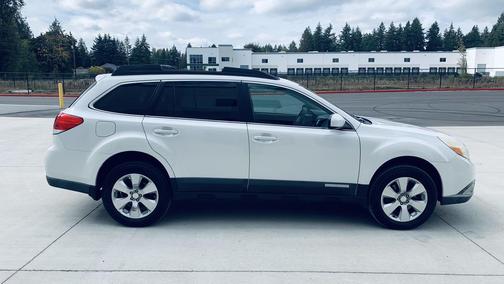 2010 Subaru Outback 3.6 R Limited