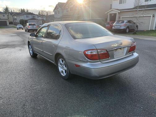 2000 INFINITI I30 Luxury