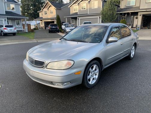 2000 INFINITI I30 Luxury