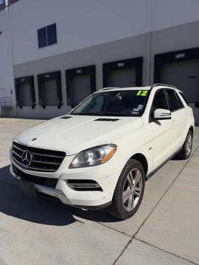 White 2012 Mercedes-Benz M-Class 4MATIC