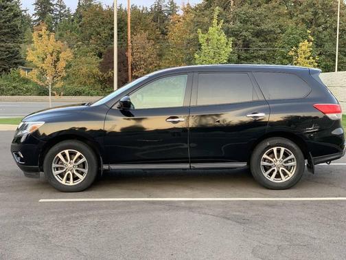 Super Black 2013 Nissan Pathfinder S