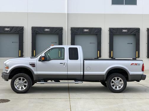 2008 Ford F-250 4WD SuperCab 142 XL