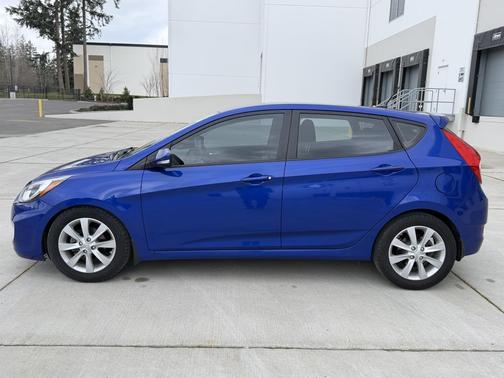 2013 Hyundai Accent SE