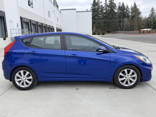 2013 Hyundai Accent SE