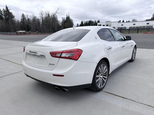 2015 Maserati Ghibli Base