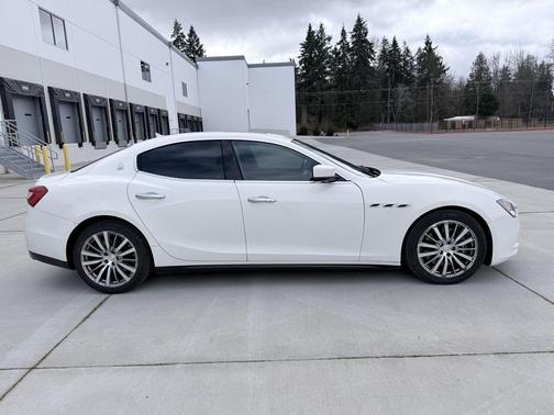 2015 Maserati Ghibli Base