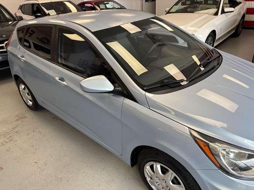 2012 Hyundai Accent GS