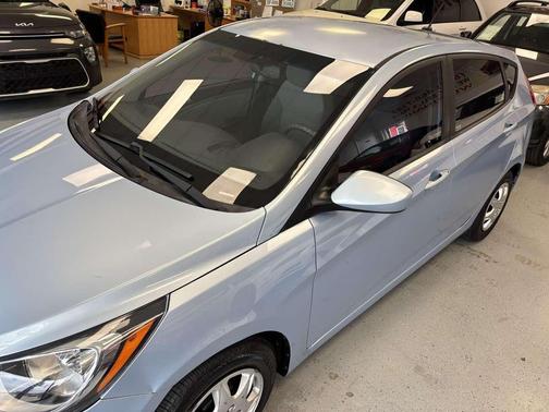 2012 Hyundai Accent GS