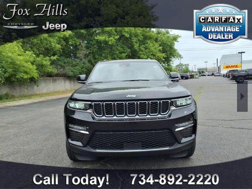 Diamond Black Crystal Pearlcoat 2024 Jeep Grand Cherokee Limited