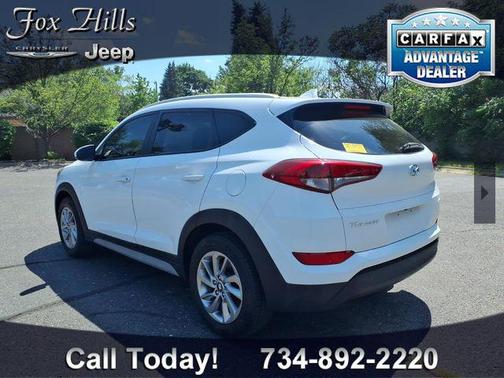 White 2018 Hyundai TUCSON SEL