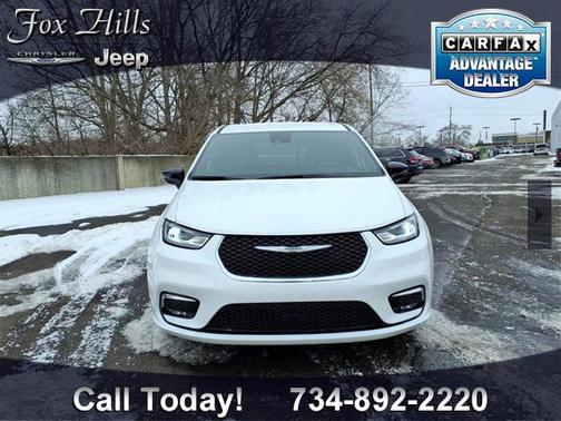 2025 Chrysler Pacifica L