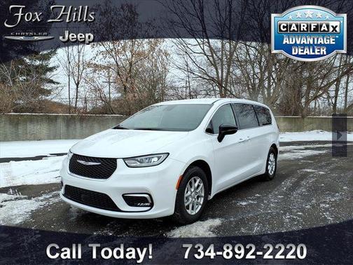 2025 Chrysler Pacifica L