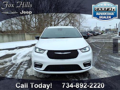 2025 Chrysler Pacifica L