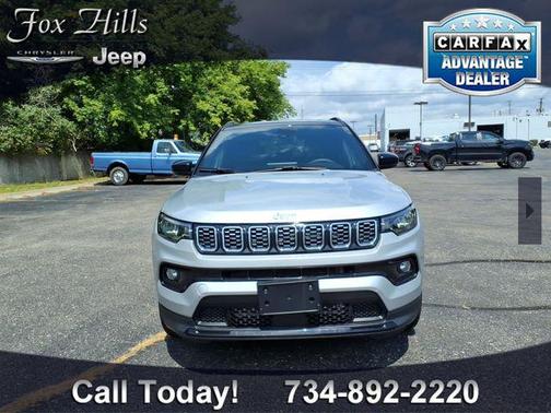 Silver Zynith Metallic Clearcoat 2025 Jeep Compass Limited