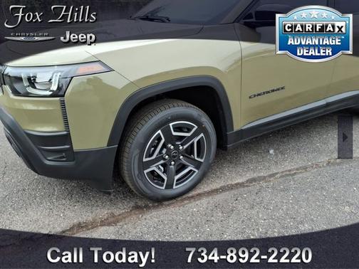 '41 2026 Jeep Cherokee Laredo