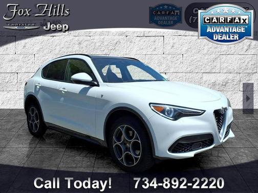 Alfa White 2023 Alfa Romeo Stelvio Ti