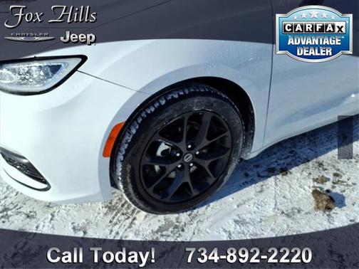 2025 Chrysler Pacifica Limited