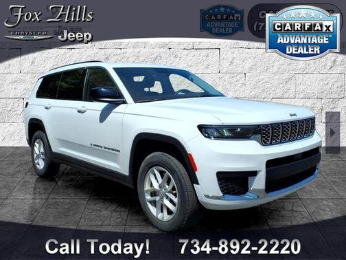 Bright White Clearcoat 2022 Jeep Grand Cherokee L Laredo