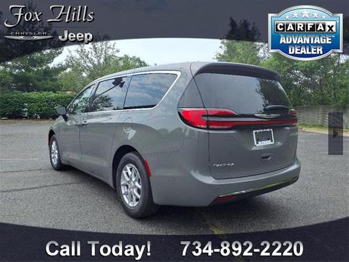 2025 Chrysler Pacifica L