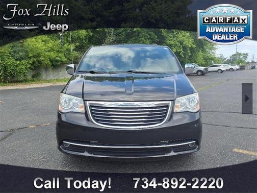 2014 Chrysler Town & Country Touring-L