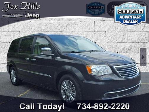 2014 Chrysler Town & Country Touring-L