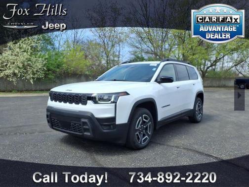 Bright White Clearcoat 2026 Jeep Cherokee Laredo 4x4