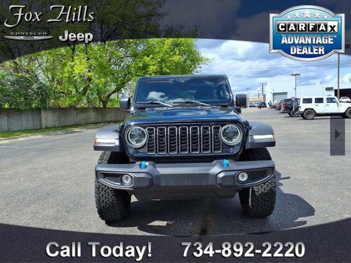 Black Clearcoat 2025 Jeep Wrangler 4xe Rubicon