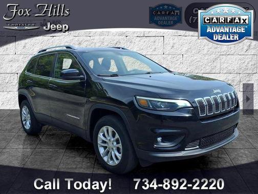Diamond Black Crystal Pearlcoat 2019 Jeep Cherokee Latitude