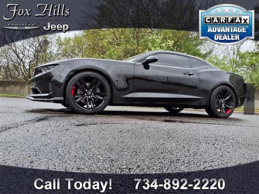 2022 Chevrolet Camaro RWD Coupe LT1
