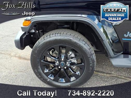 Black Clearcoat 2025 Jeep Wrangler 4xe Sahara