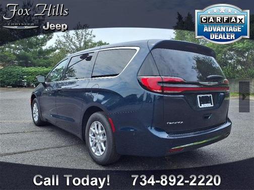 2025 Chrysler Pacifica L