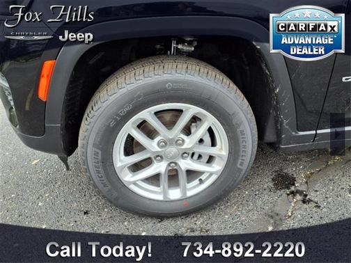 2025 Jeep Grand Cherokee Laredo