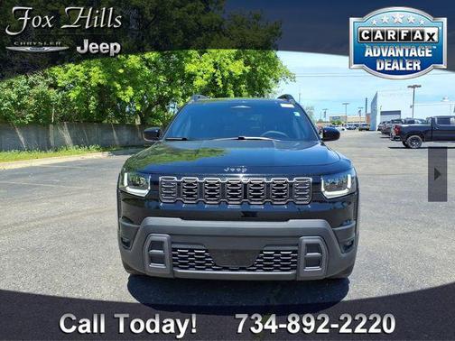 Diamond Black Crystal Pearlcoat 2026 Jeep Cherokee Laredo
