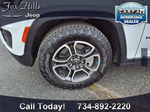 2022 Jeep Grand Cherokee 4xe Trailhawk