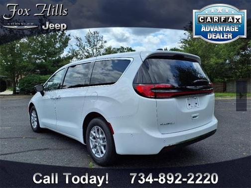 2025 Chrysler Pacifica L