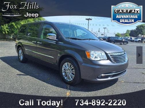 2015 Chrysler Town & Country Touring-L