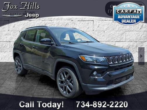 Diamond Black Crystal Pearlcoat 2026 Jeep Compass Limited