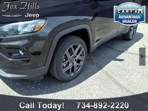 Diamond Black Crystal Pearlcoat 2026 Jeep Compass Limited