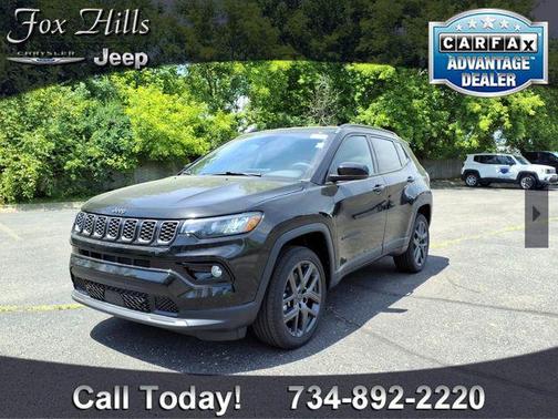 Diamond Black Crystal Pearlcoat 2026 Jeep Compass Limited