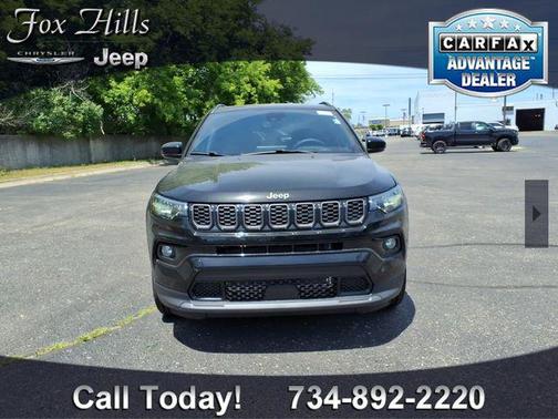 Diamond Black Crystal Pearlcoat 2026 Jeep Compass Limited